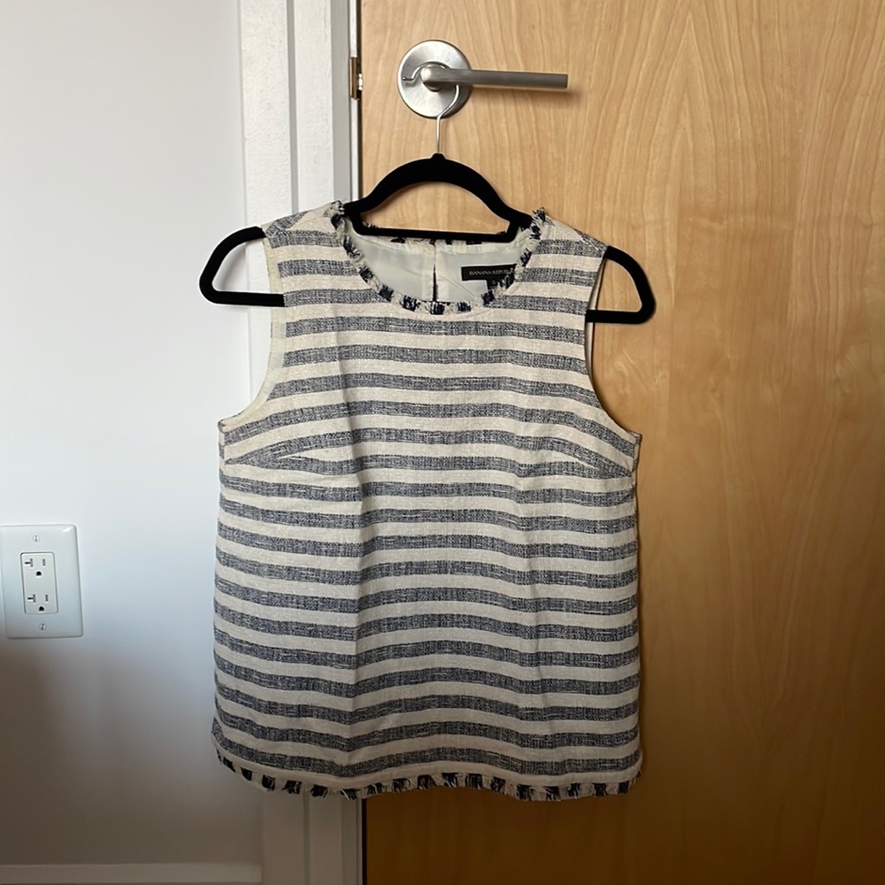 Cute Banana Republic Sleeveless Top